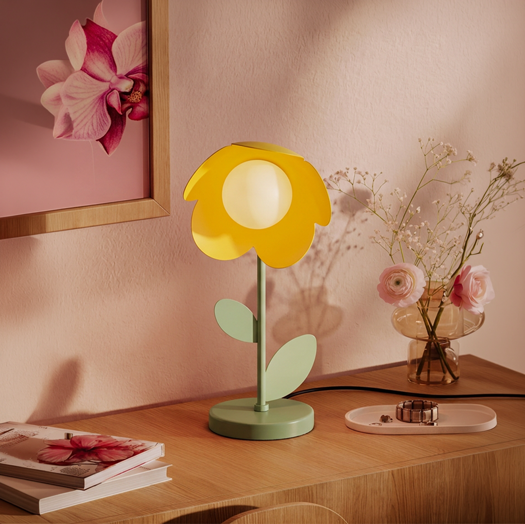 Petal Bloom Table Lamp