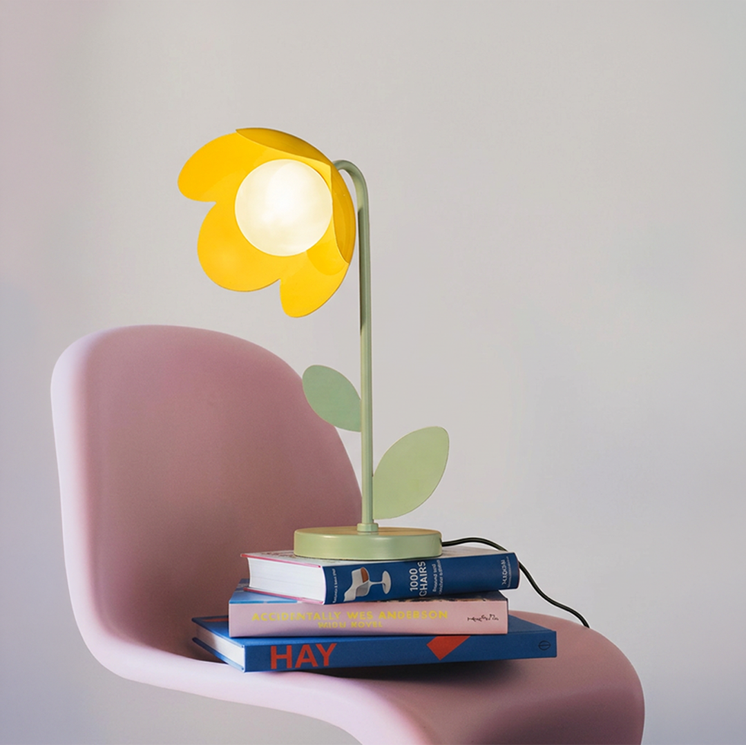 Petal Bloom Table Lamp